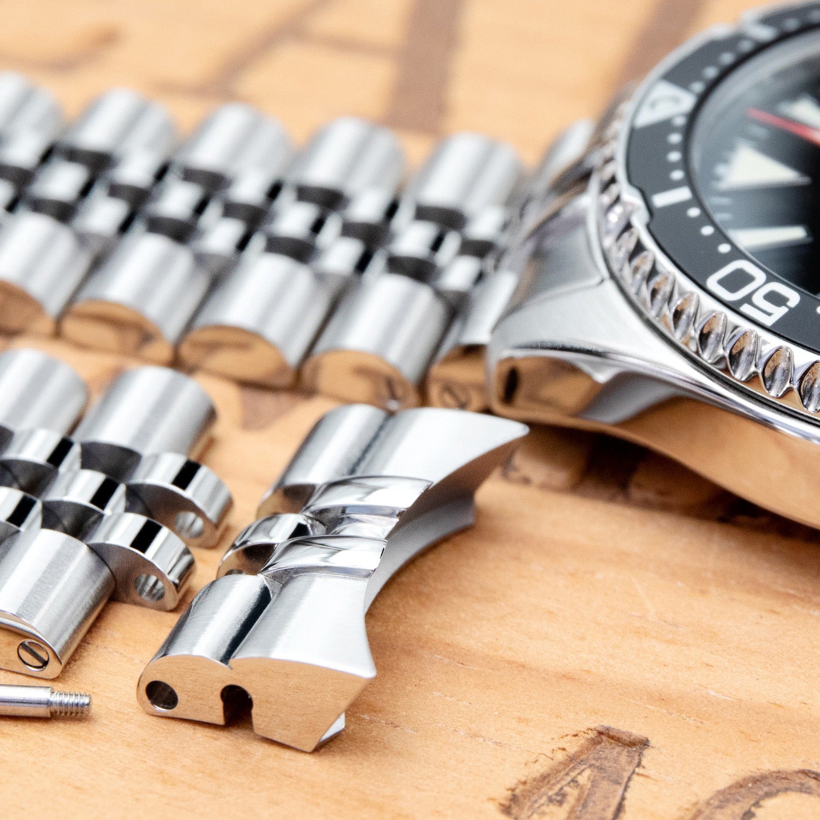 Pinnacle Luxuries Steel Link Watch Band for Apple