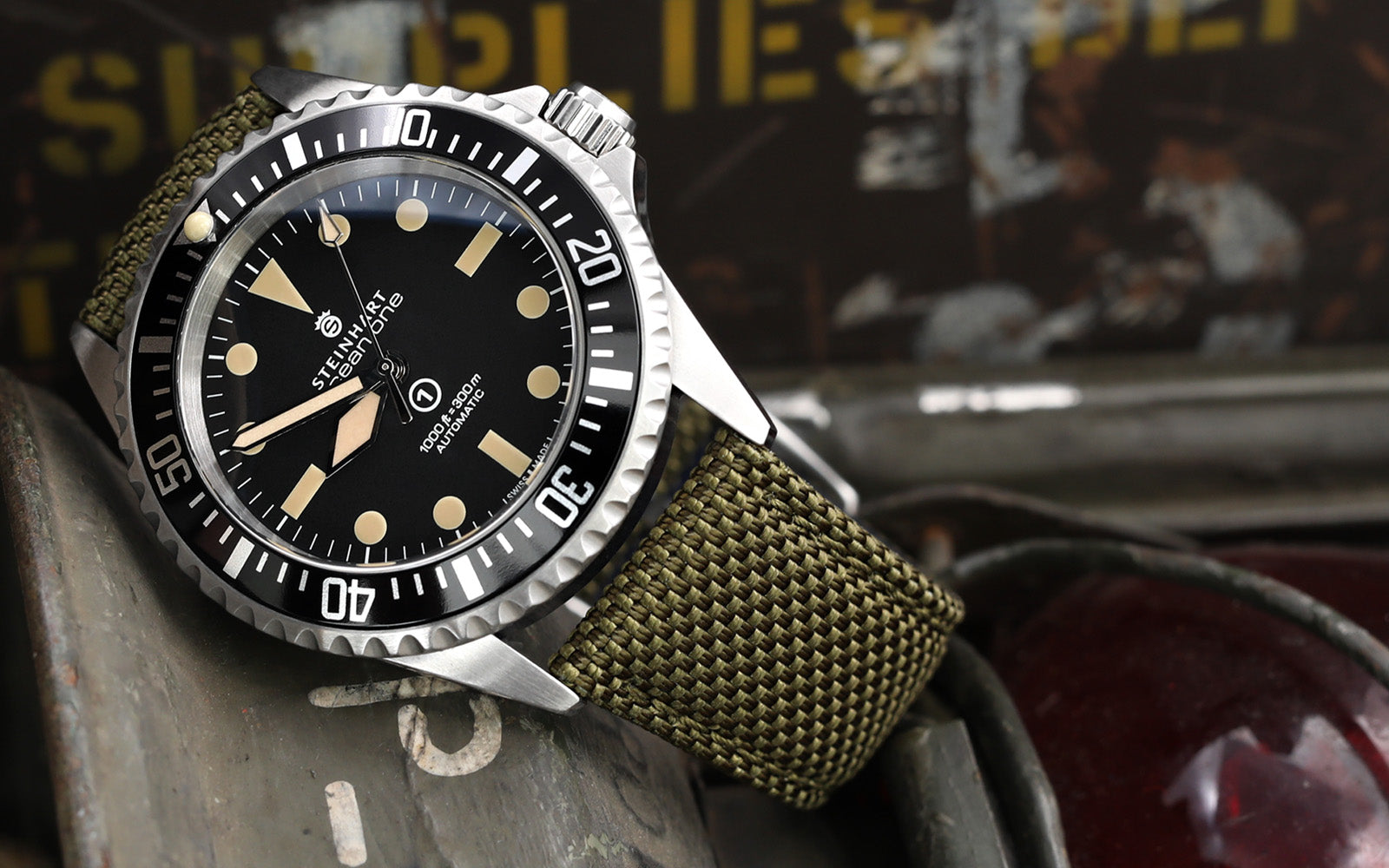 Fabric strap - NATO Watch Strap Black / DARK GREY James Bond style made of  Nylon - Superior Quality