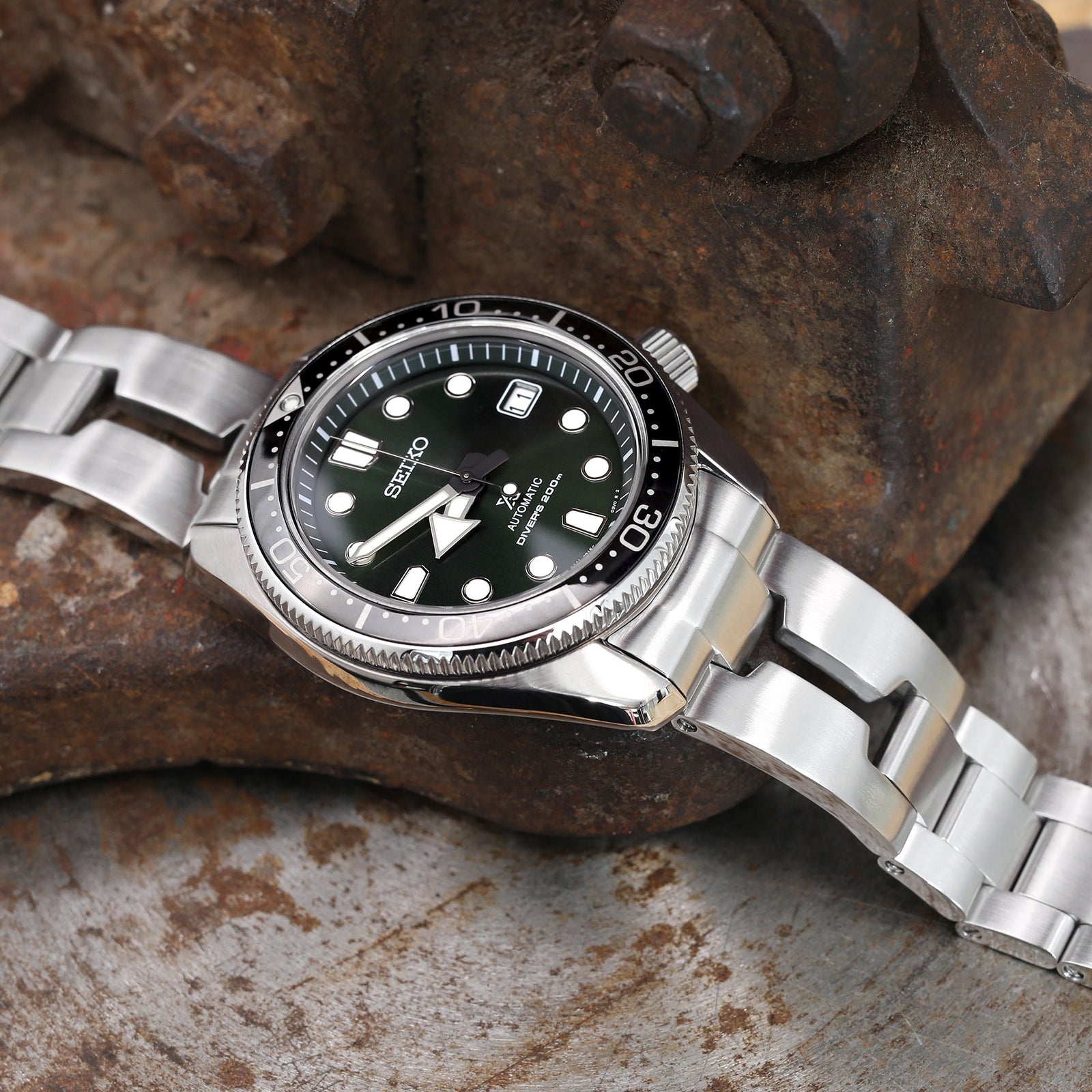 The Watchesgazine Seiko Baby MM MM 200 Image Gallery Strapcode