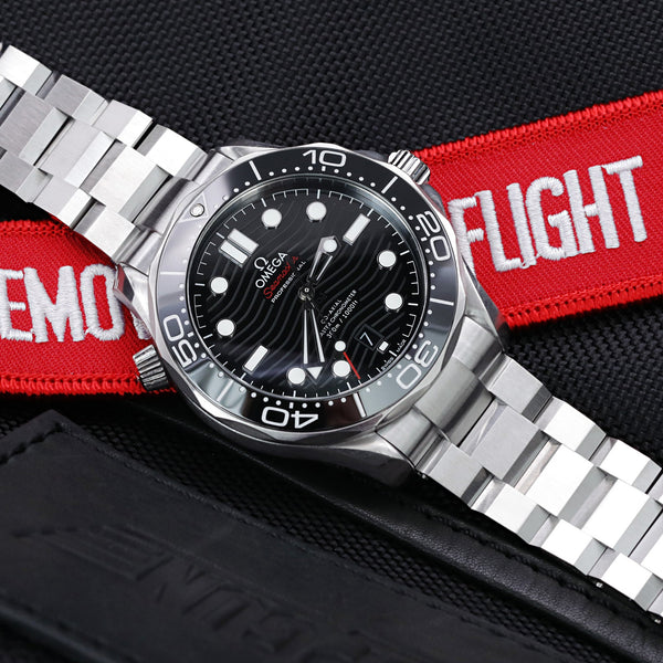 Omega seamaster discount rubber strap 2018