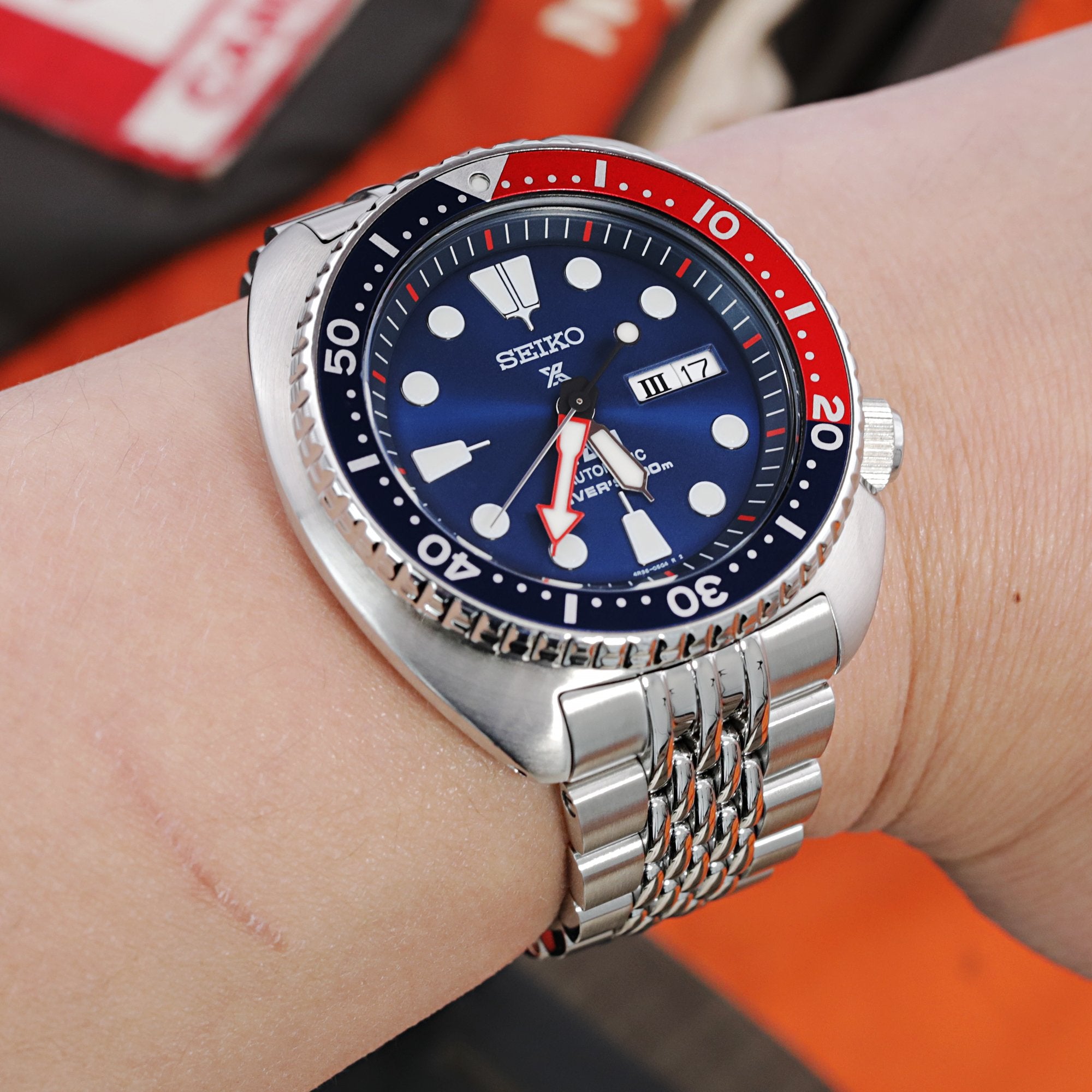SEIKO TURLE SRP777 SUPER BRACELET REVIEW StrapCode 