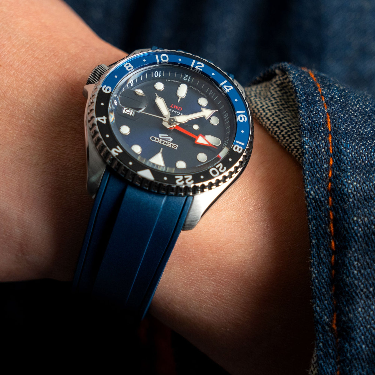 Seiko 5 Sports GMT Strapcode